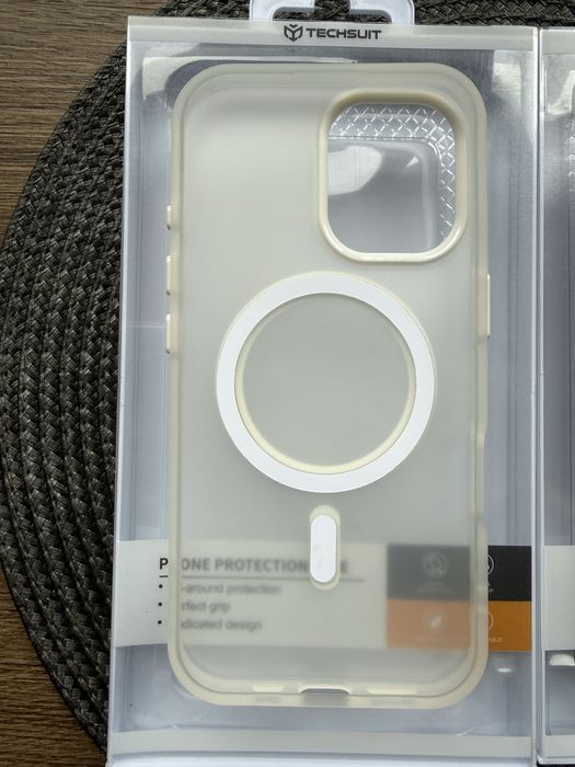 Vand huse noi Iphone 16 Pro