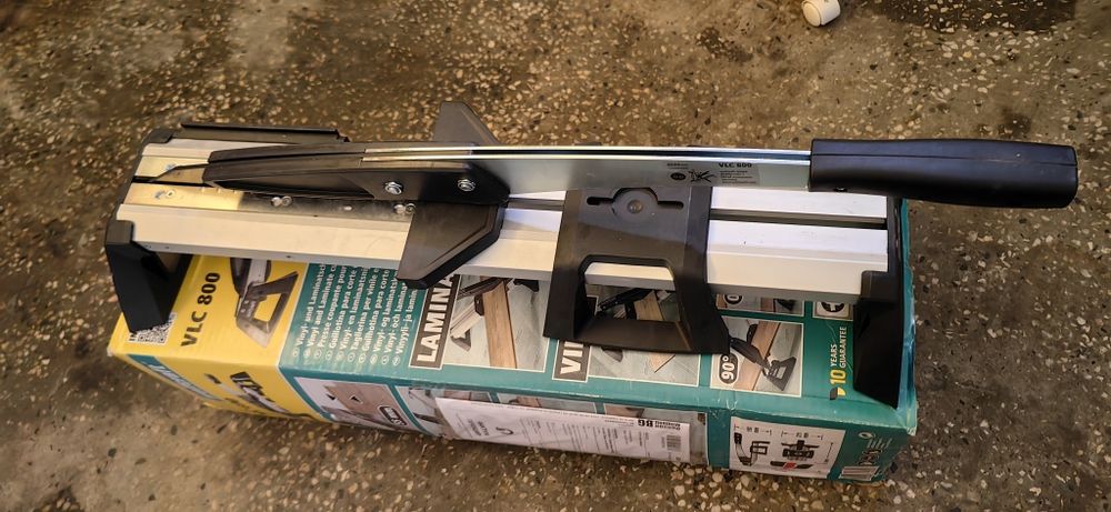 Гилотина  за рязане на ламинат wolfcraft vlc800