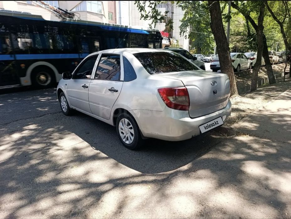 ВАЗ (Lada) Granta 2190