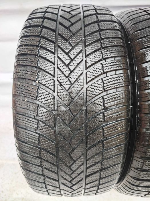 Anvelope 255/45/18 an 2023 iarna M+S BRIDGESTONE BLIZZAK LM005