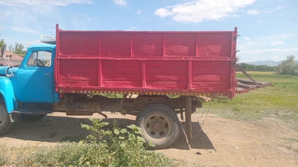 Продается грузовая машина самосвал