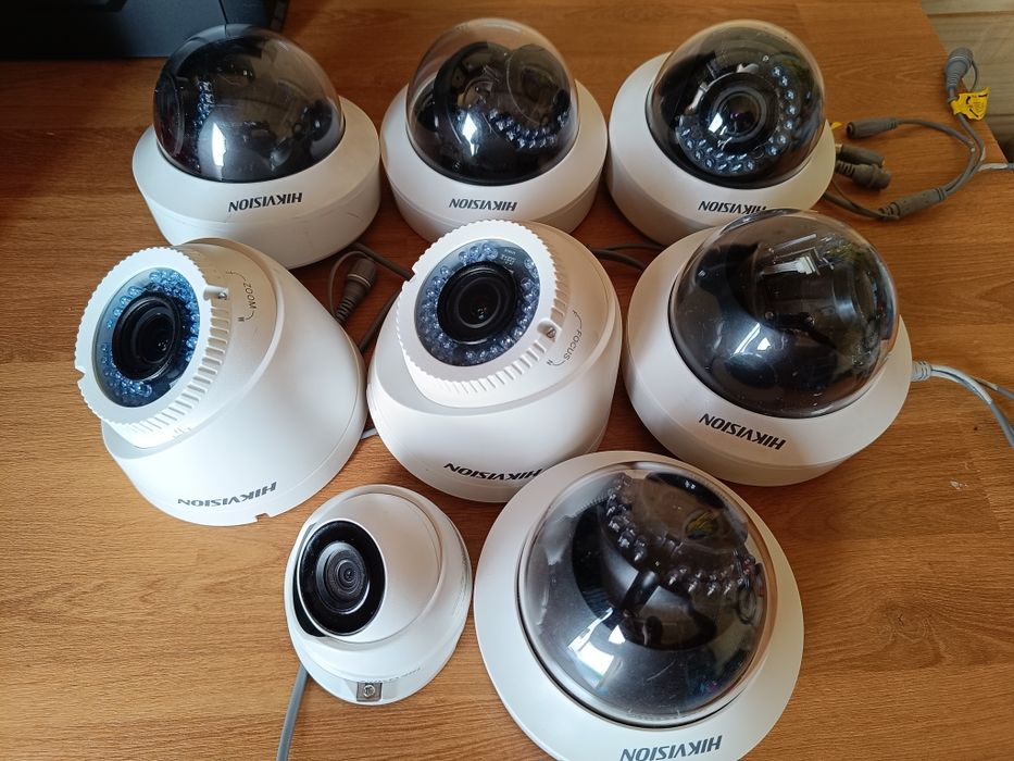 Pachet 8 camere Hikvision varficocale 2MP.