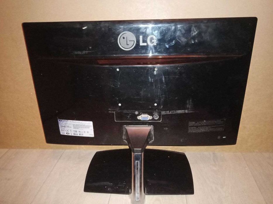 Продам монитор LG Flatron E1951S-BN