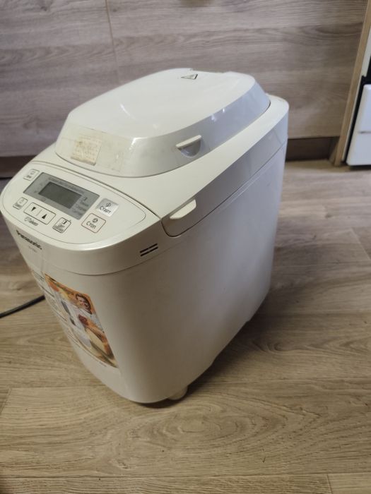 Продам кухонную хлебопечку