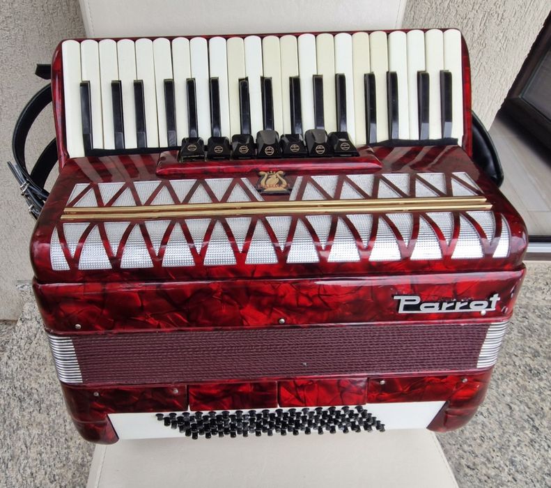 Acordeon  Parrot 80 basi  roșu sidefat