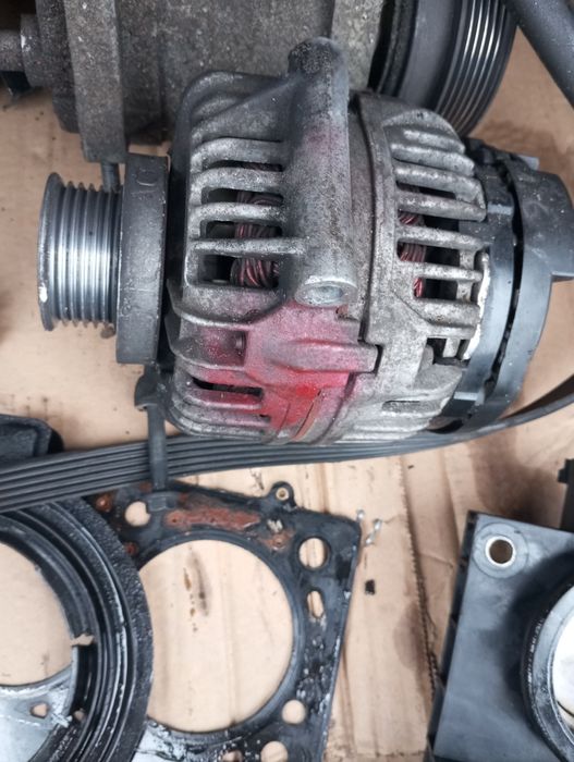 Продам навесное на двигатель К4М Рено.