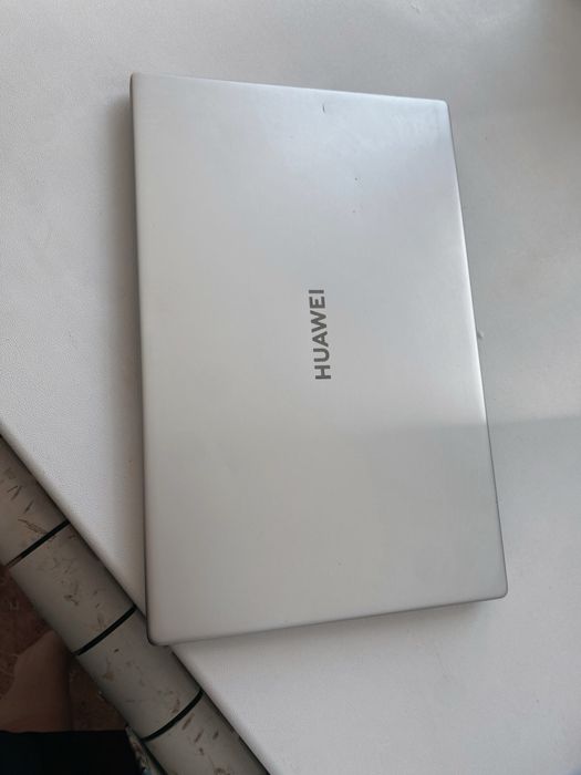 Ноутбук HUAWEI сост идеал