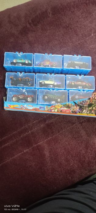 Продам машинки игрушки