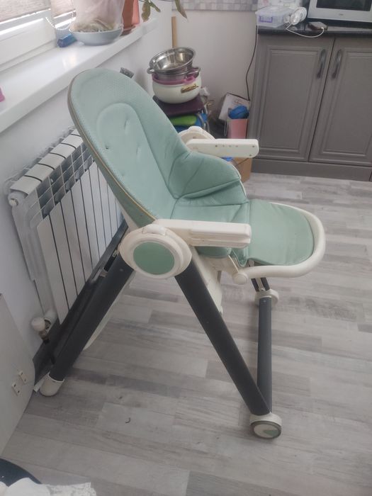 Продам стул для кормления