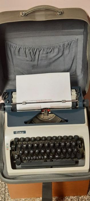Mașină de scris Erika impecabilă