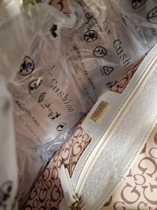 Geanta Guess Noi Originale