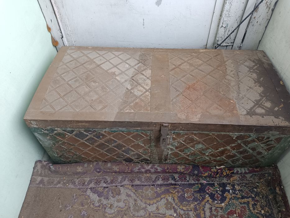 Продам сундук старинный