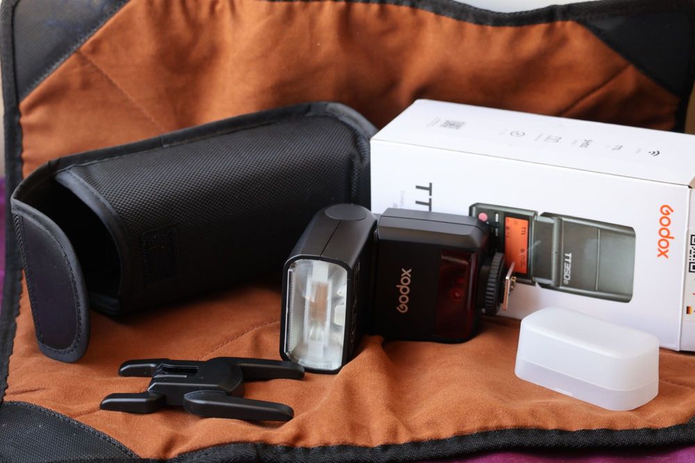 Светкавица Godox TT350C за Canon и монопод Hama Star 78 Mono