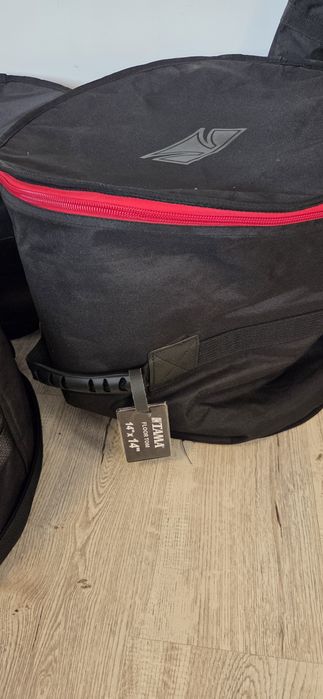 Gigbags huse tobe tama si hardware  stare foarte buna