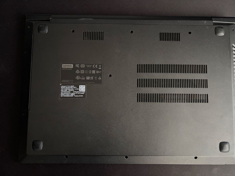 Лаптоп Lenovo V110