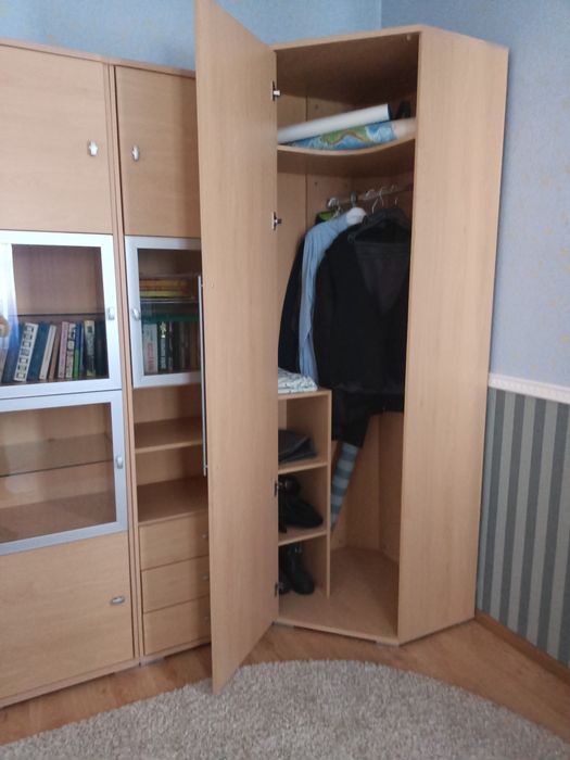 Продам Гарнитур подростковый.