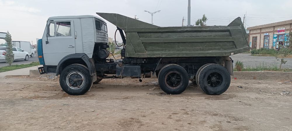 Kamaz sotiladi sastiyaynisi yaxshi balonlari 6ta yangi qogani oʻrta