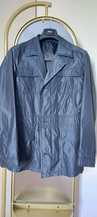 Куртки и ветровки