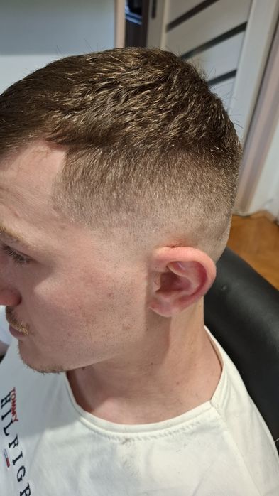 Caut modele pentru tuns