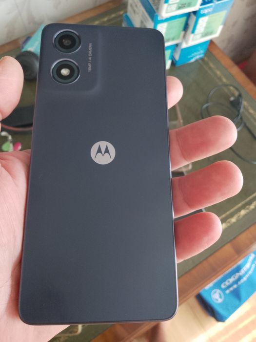 Motorola g04 impecabil, 8g, 128g, 6 luni garantie ramasa