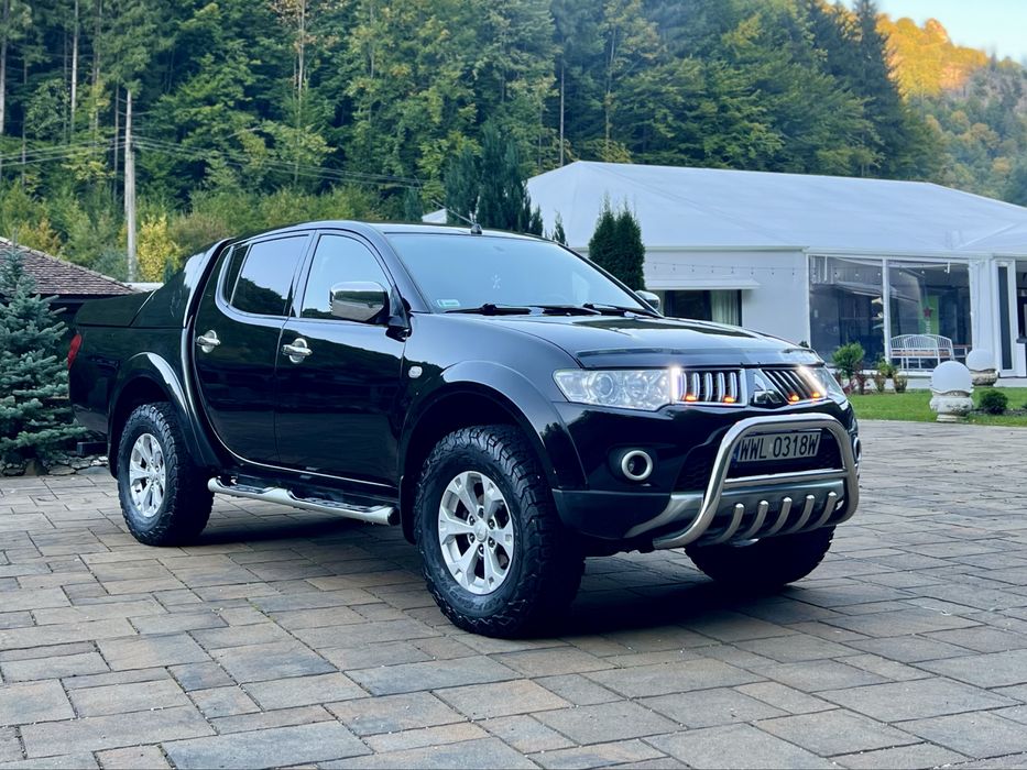 Mitsubishi L200 pickup 2.5 diesel 178cp autoutilitara