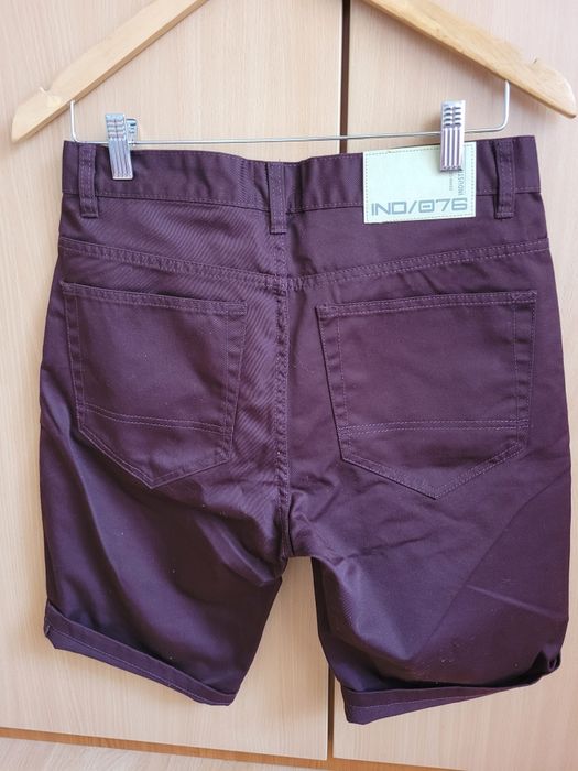 Vând pantaloni scurți, pt bărbați