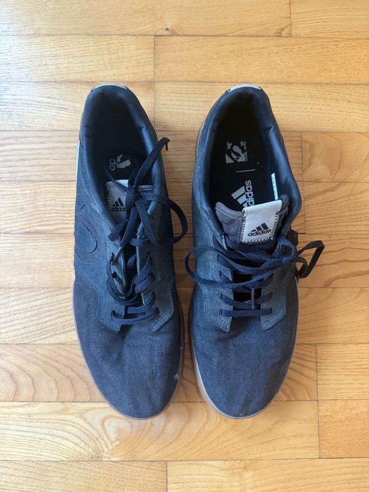 Мъжки кецове Adidas 48 номер