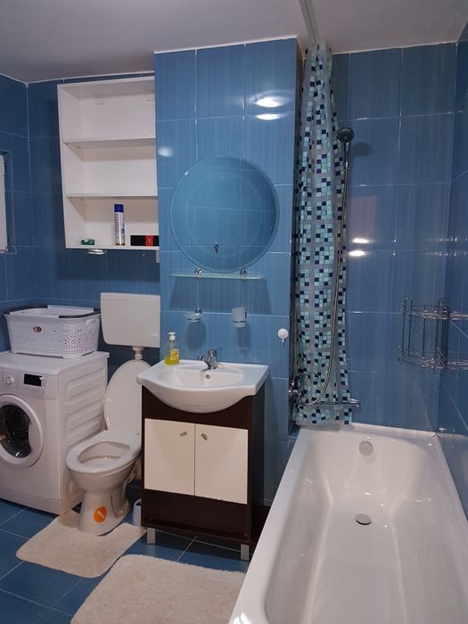 Proprietar / persoana fizica vând apartament decomandat păcurari /canta la bulevard.