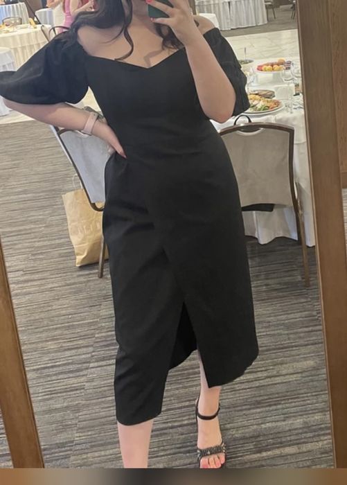 платье вечернее с перьями, размер 50-52