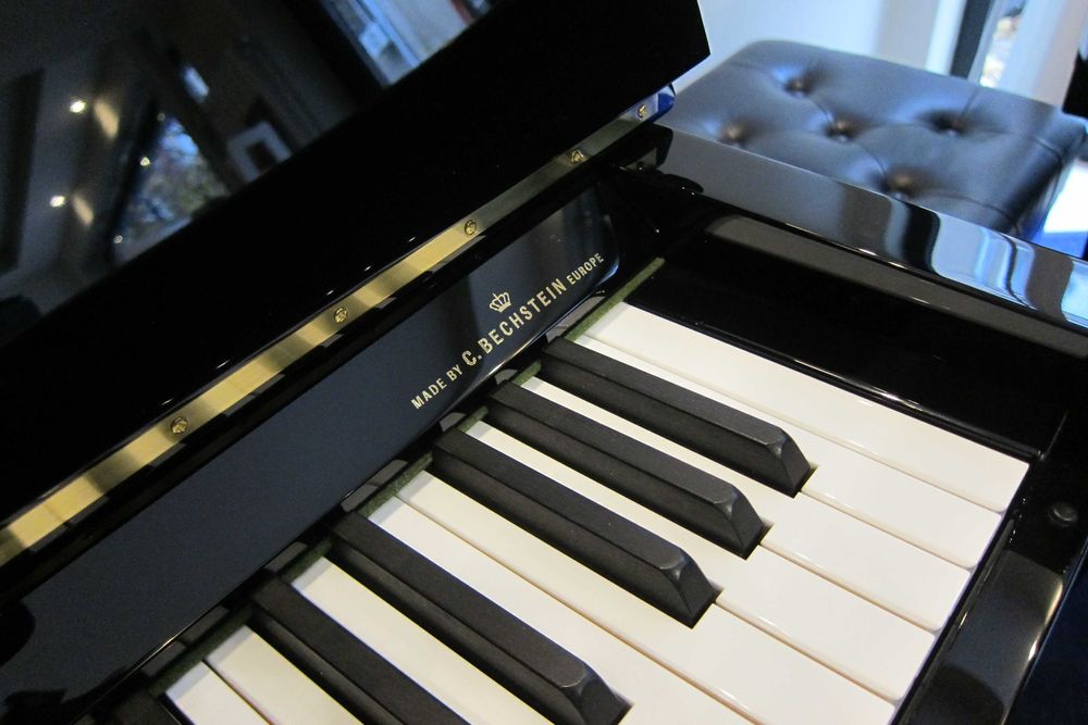 НОВО пиано W.HOFFMANN - T122 - с дигитална свързаност с Bluetooth