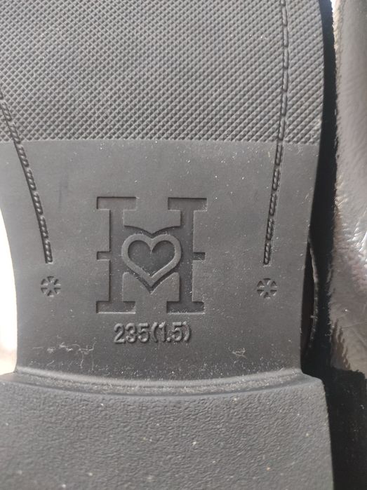 Продам новую туфли