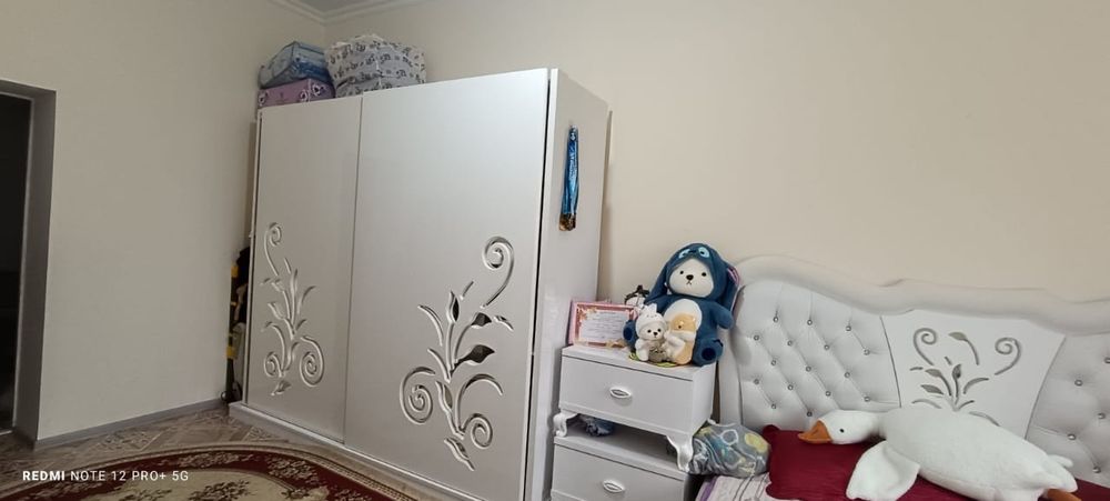 Спальный гарнитур срочно