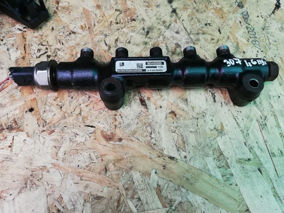 Rampă injectoare Peugeot 307 motor 1.6hdi