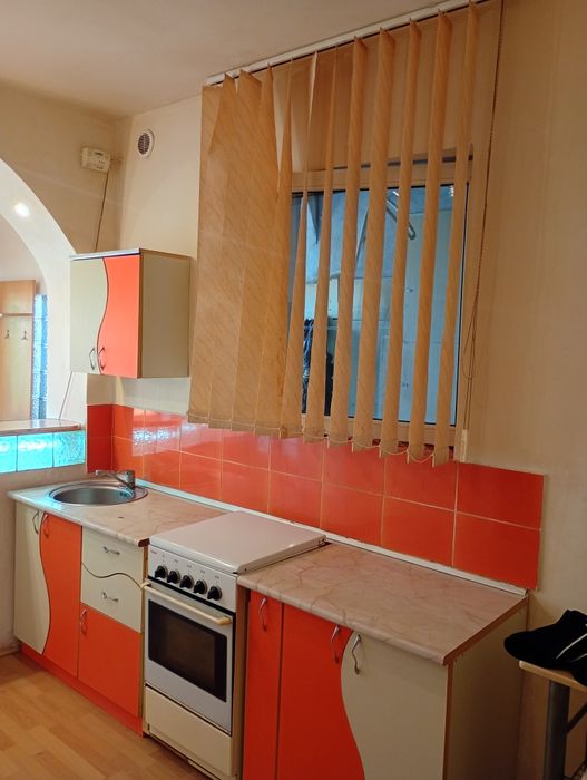 Se Vind o casa la curte  la Curte  Far firma sau altele  Proprietar  persoana fizica