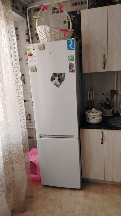 Продам холодильник