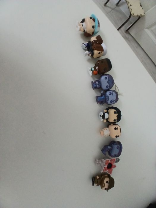 Фигурки очень странные дела