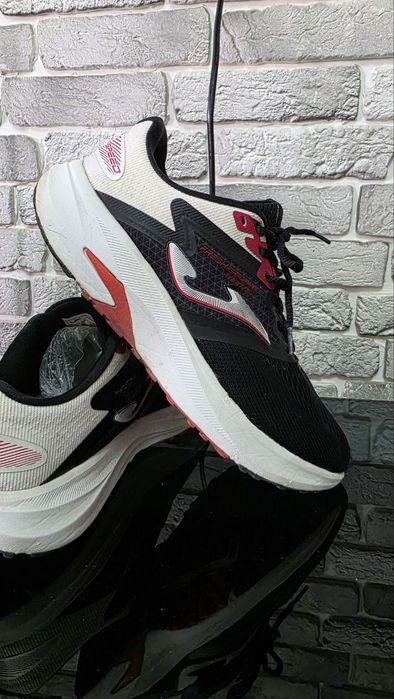 Оригинальные кроссы Joma