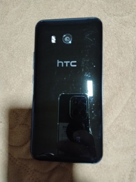 Telefon. HTC U11