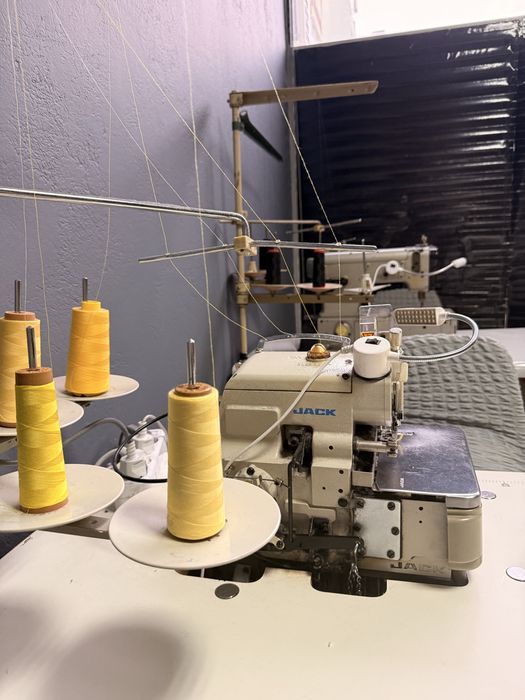 Професионални шевни машини - права, оверлог и покривна