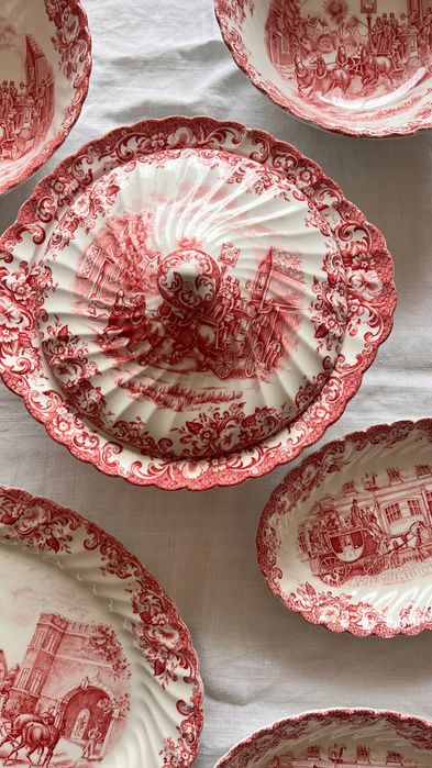 Елегантен винтидж английски сервиз Johnson Bros Coaching Scenes