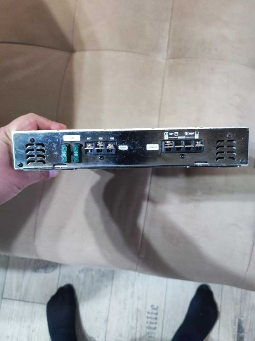 Усилвател Ground Zero