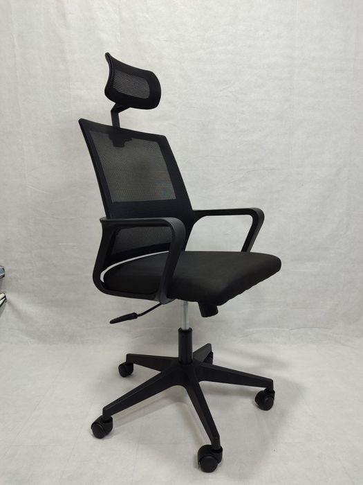 офисное кресло model Tomar