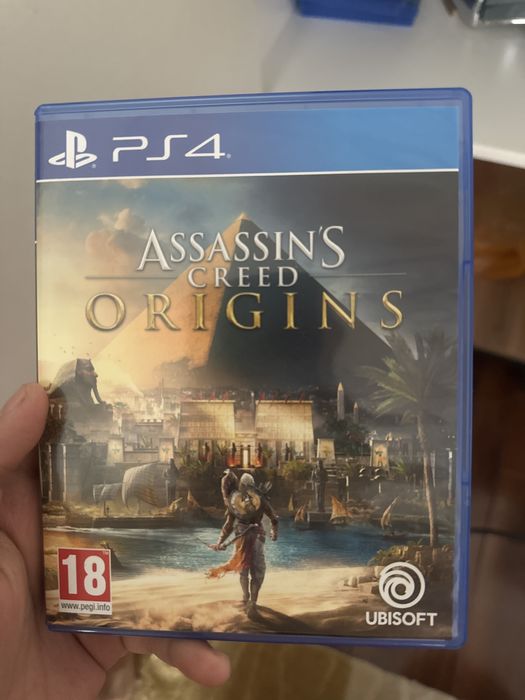 Продается PS 4 PRO состояние отл с дисками комплект 15-18игр