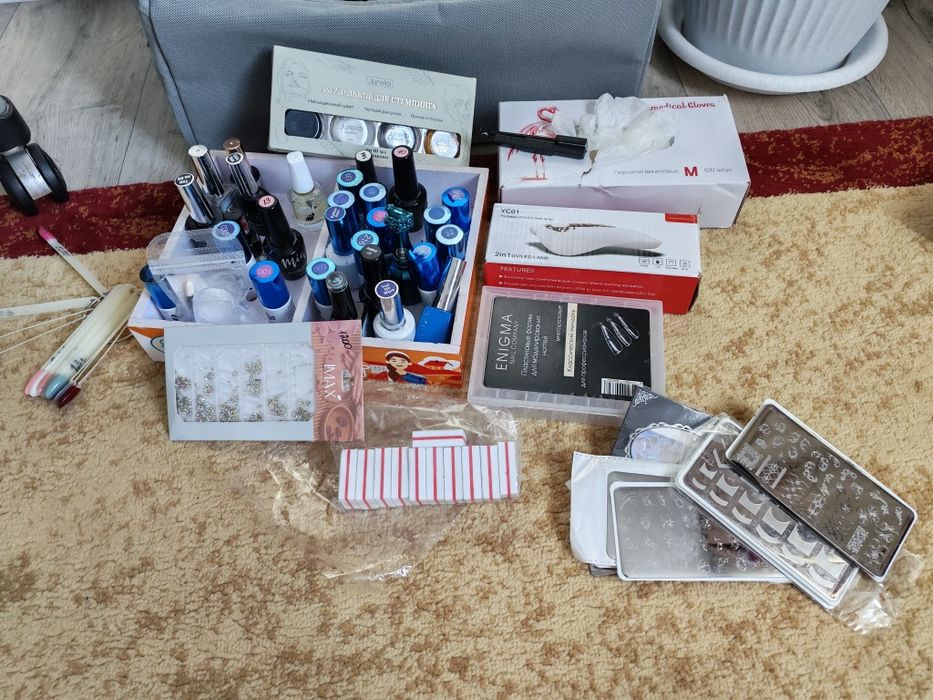 Продам все для маникюра