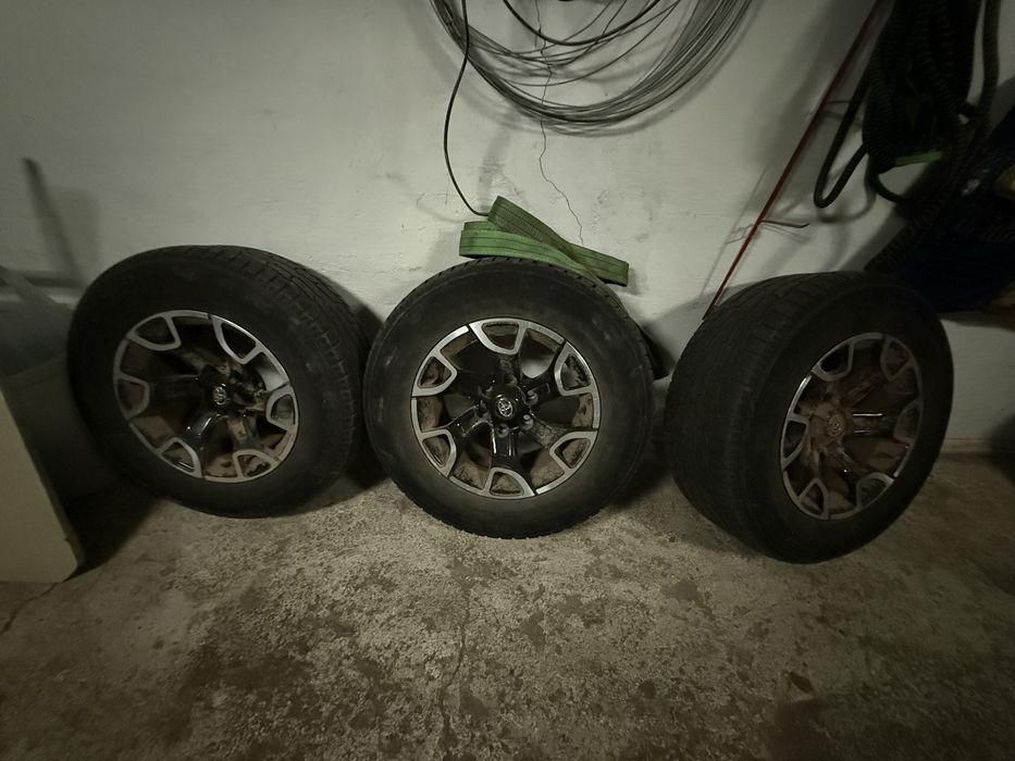 Продаю шины с диском