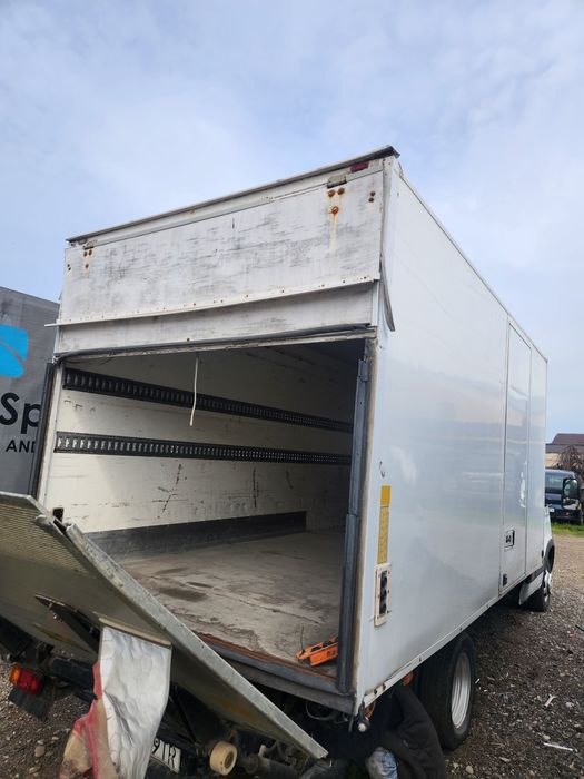Cub. Lift iveco Daily