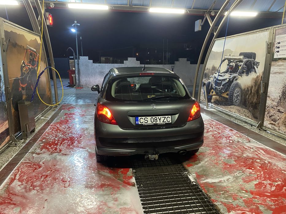 Peugeot 207 in stare buna……