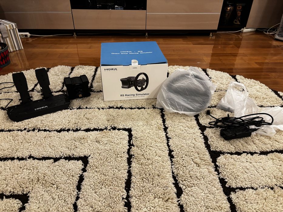 Volan gaming DD Moza R5, cu 5,5Nm cuplu, FULL BOX, IN STARE PERFECTA