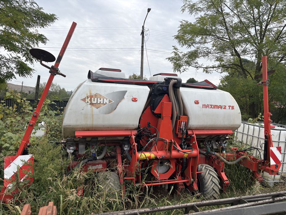 Semănătoare KUHN MAXIMA 2 TS, 6 rânduri, pneumatică, fertilizare