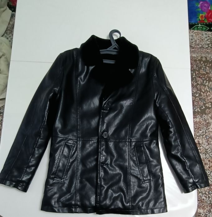 Продам кожаную куртку XL, 48-50 размер